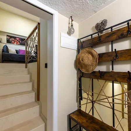 Center Apartment, Walk To & Sea Garden 바르나